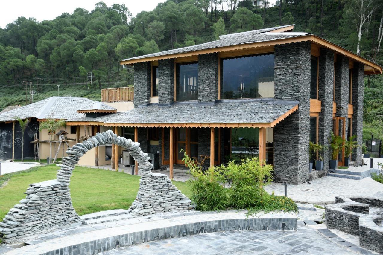 Osho Himalayas Wellness Resort カングラ エクステリア 写真