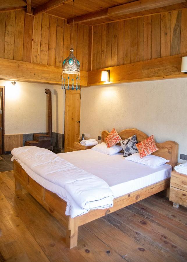 Osho Himalayas Wellness Resort カングラ エクステリア 写真