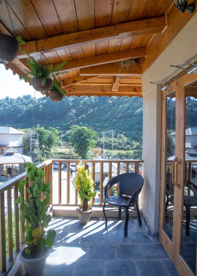 Osho Himalayas Wellness Resort カングラ エクステリア 写真
