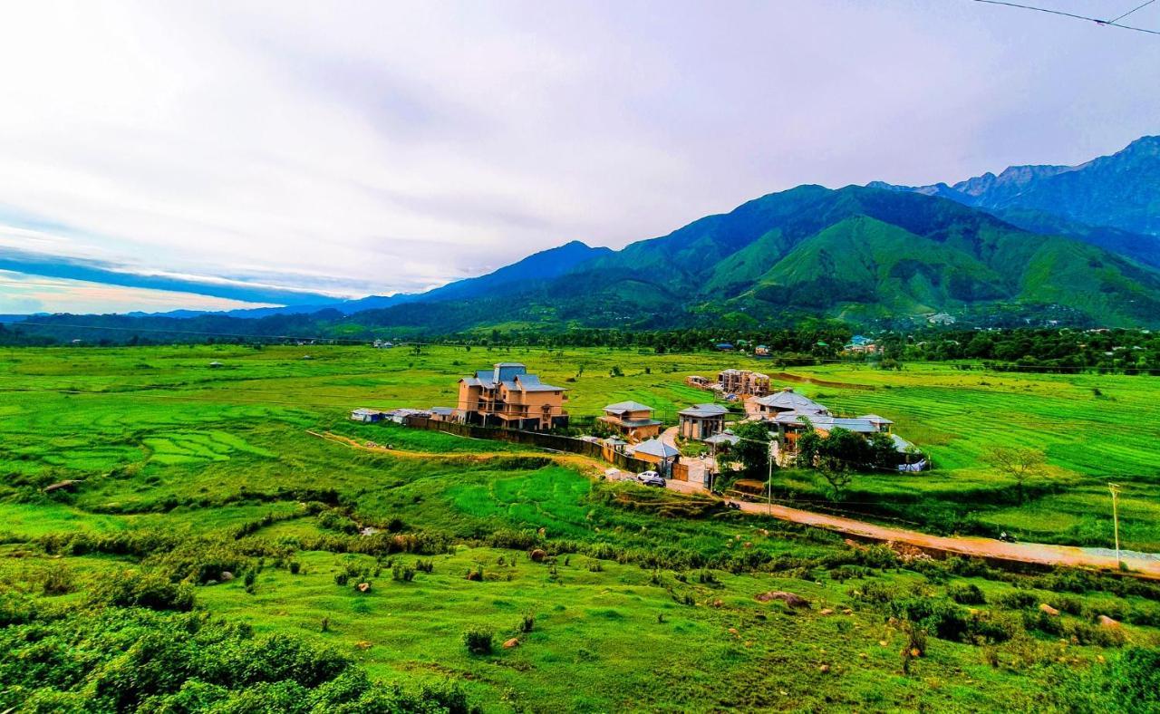 Osho Himalayas Wellness Resort カングラ エクステリア 写真