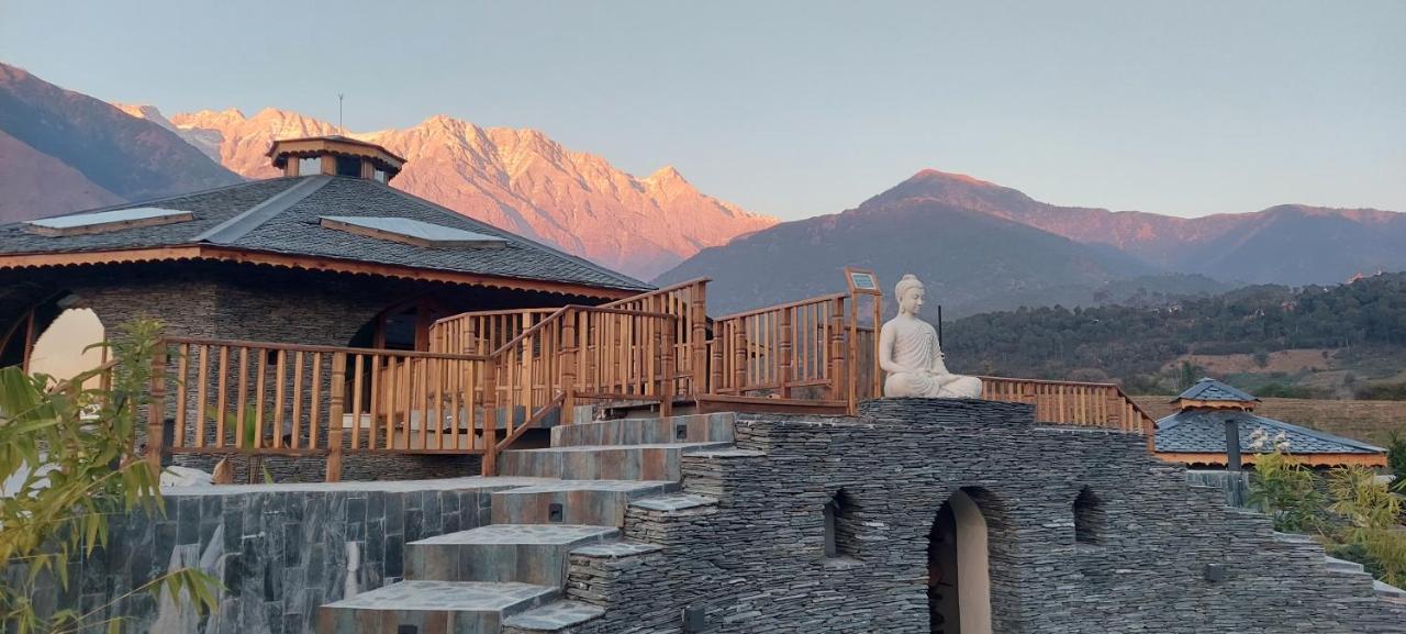 Osho Himalayas Wellness Resort カングラ エクステリア 写真