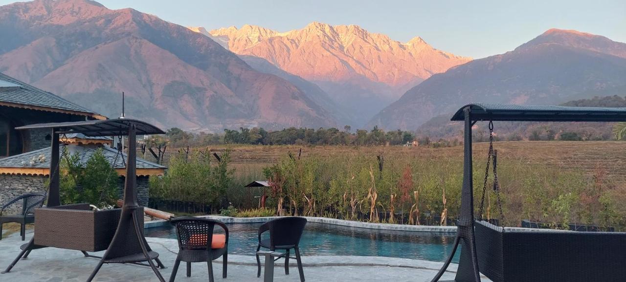 Osho Himalayas Wellness Resort カングラ エクステリア 写真
