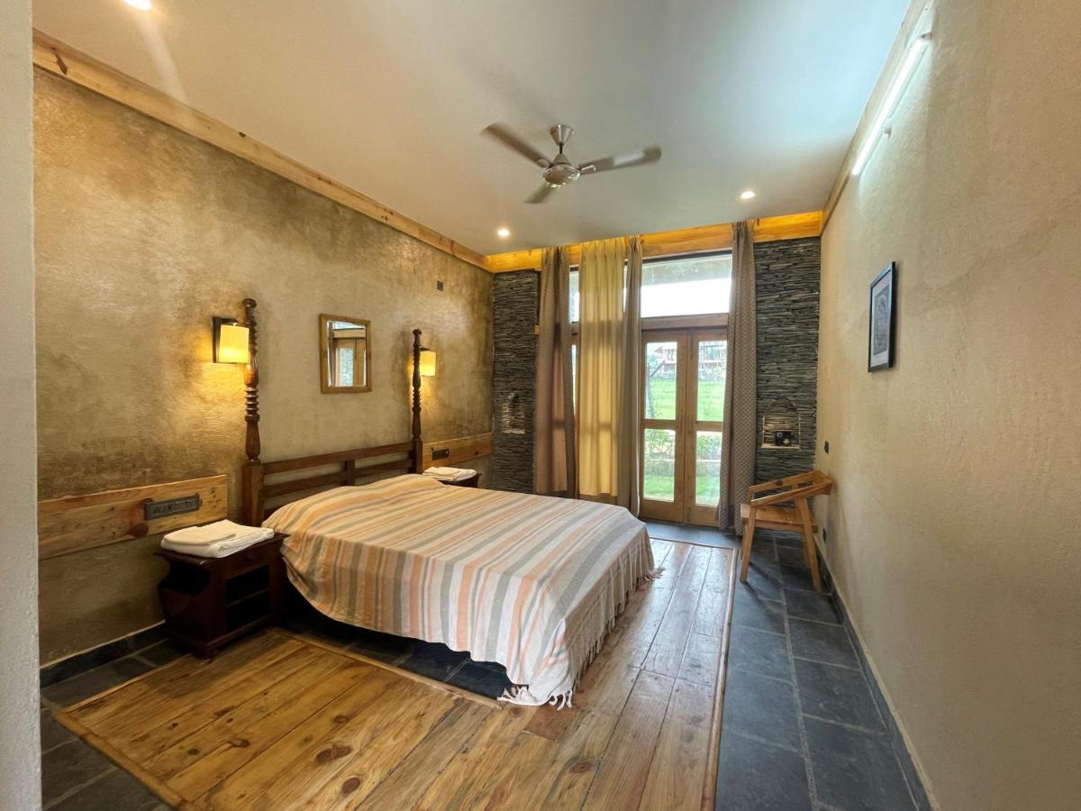 Osho Himalayas Wellness Resort カングラ エクステリア 写真