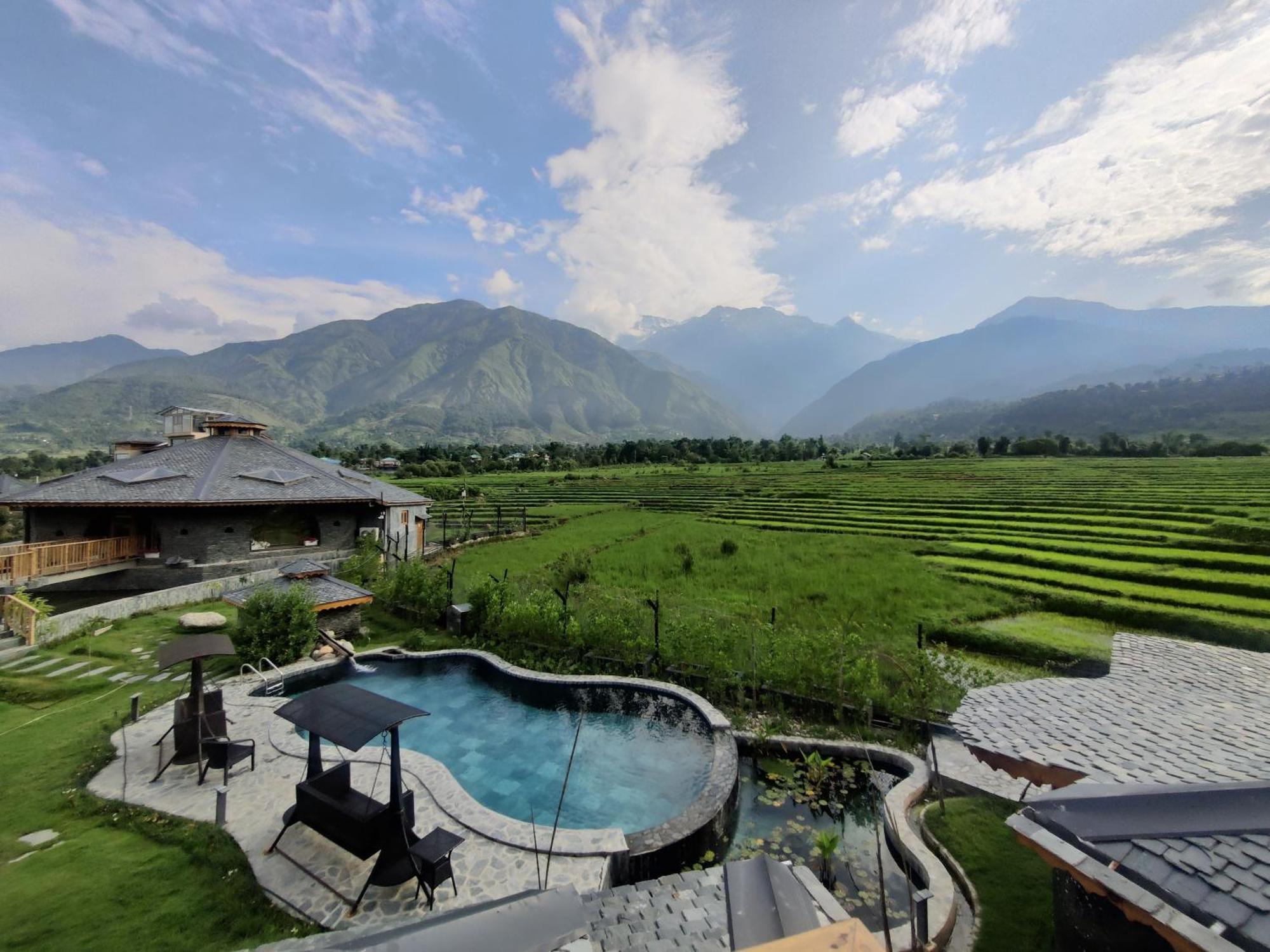 Osho Himalayas Wellness Resort カングラ エクステリア 写真